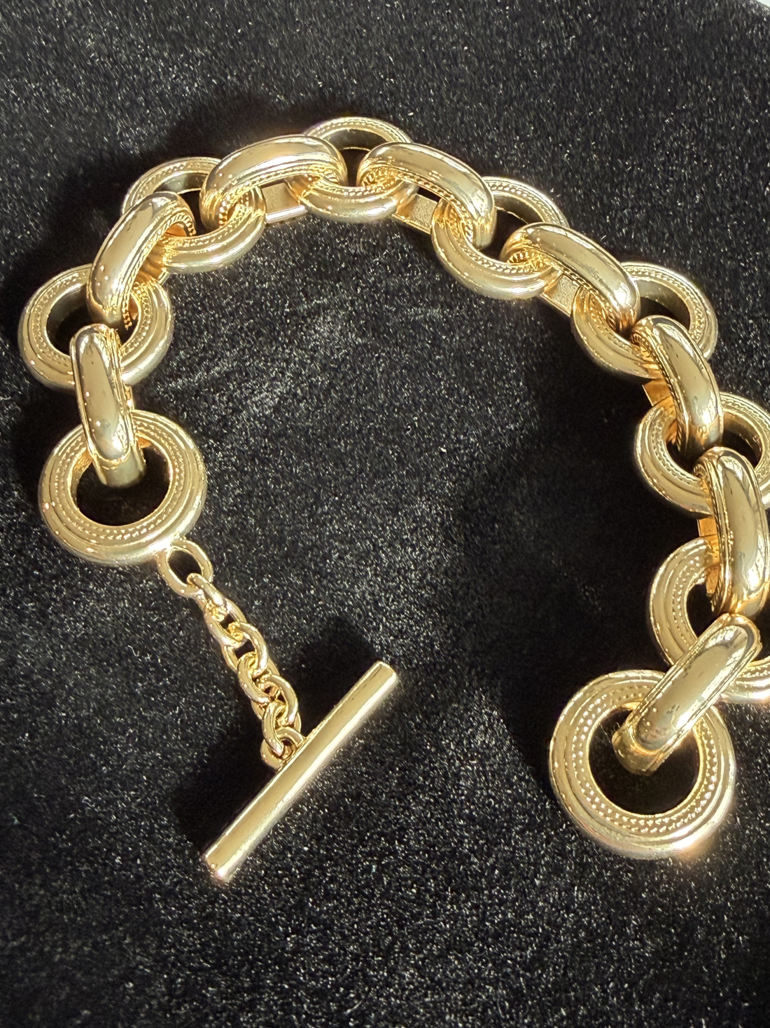 The Everly Statement Bracelet - Gold