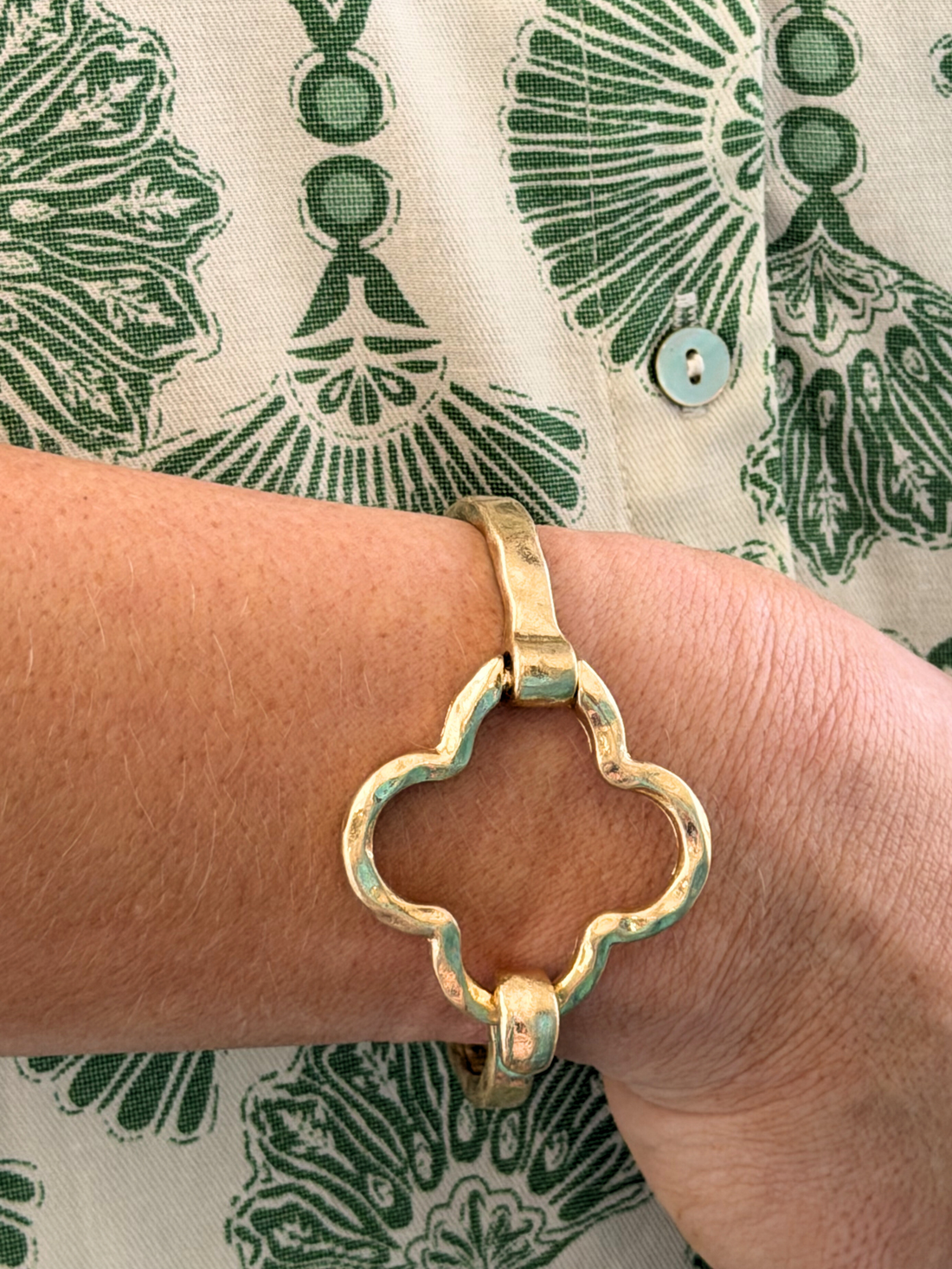 Latching Clover Bracelet - Gold